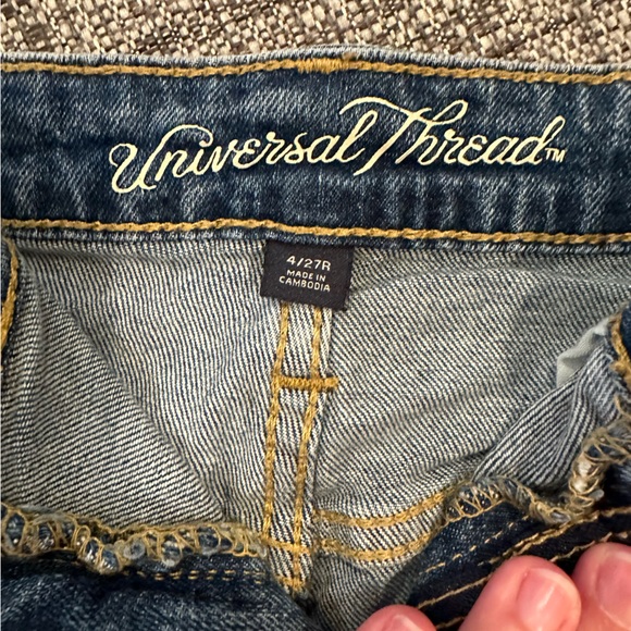 2 piece Ann Taylor Loft size 2 jean short and Universal Thread sz 4 jean bundle - Picture 4 of 8